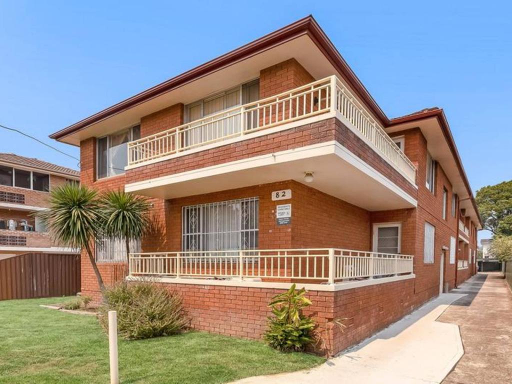 6/82 WANGEE RD, LAKEMBA, NSW 2195