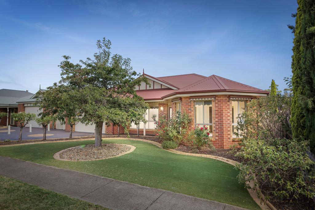 36 Shields St, Sunbury, VIC 3429