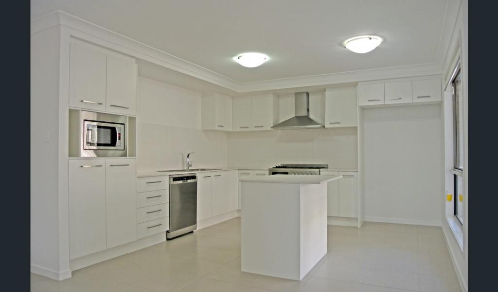 105 Carlingford Cct, Warner, QLD 4500