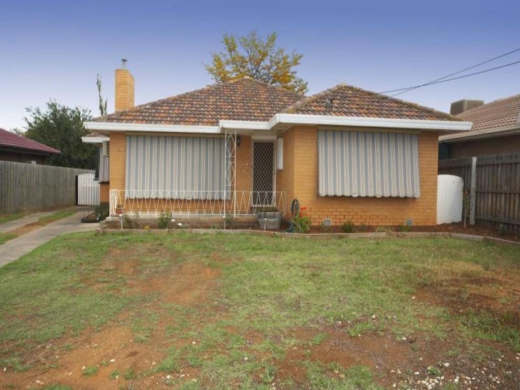 25 BURLEIGH RD, MELTON, VIC 3337