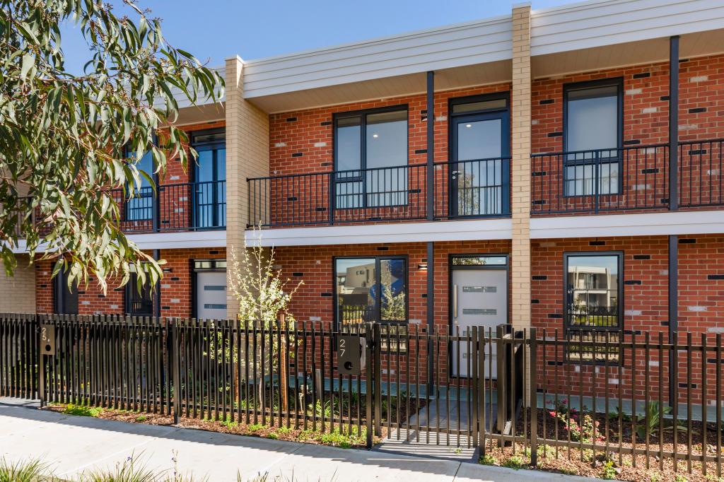 27 Paperbark Walk, Sunshine North, VIC 3020