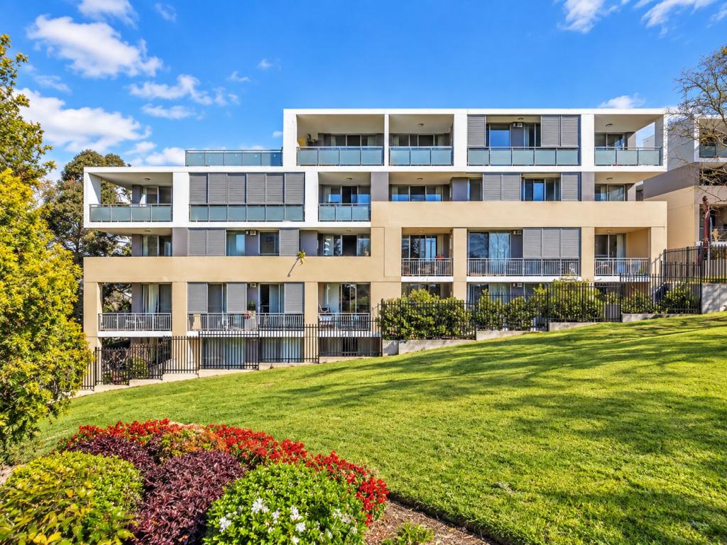 4/294-302 PENNANT HILLS RD, CARLINGFORD, NSW 2118