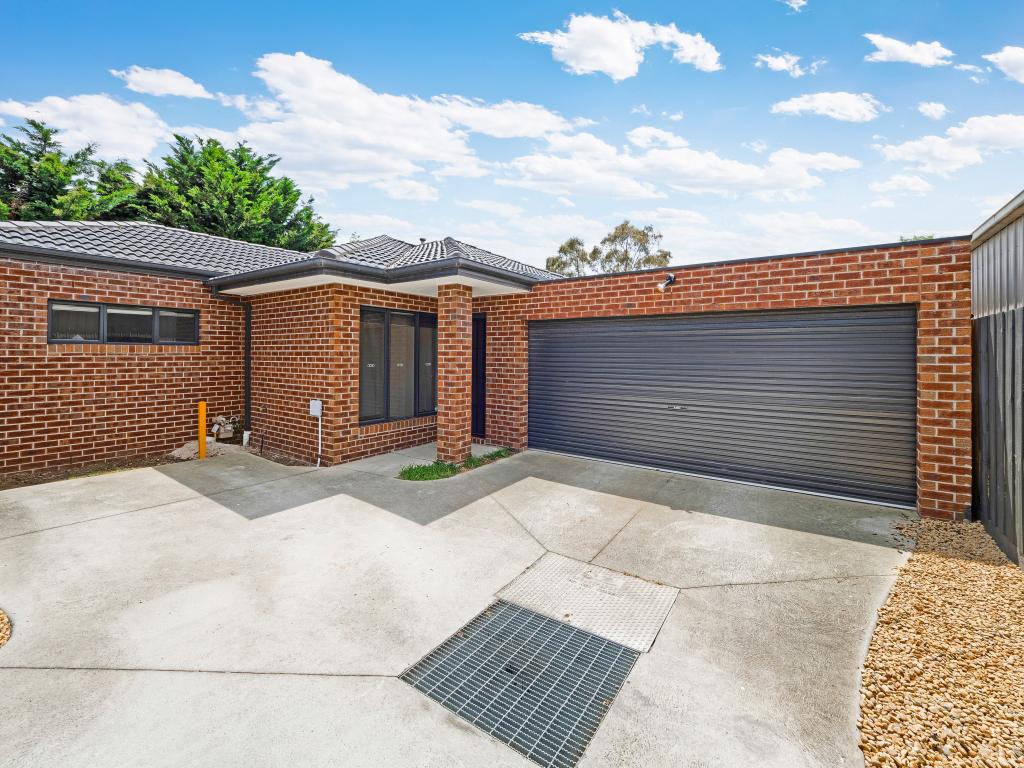 2/21 Rouse St, Cranbourne, VIC 3977