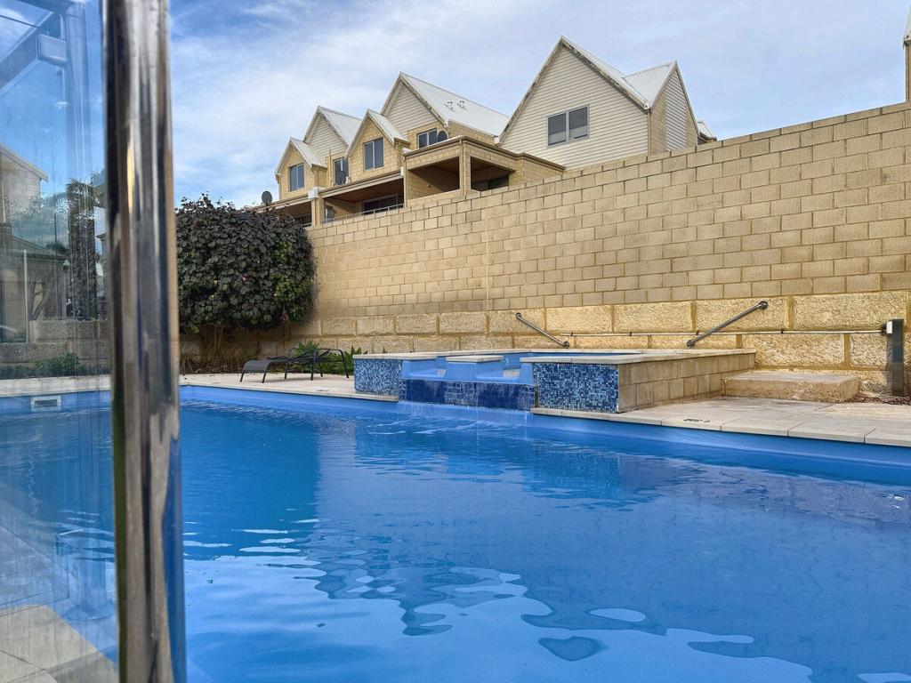 1/106 Mandurah Tce, Mandurah, WA 6210
