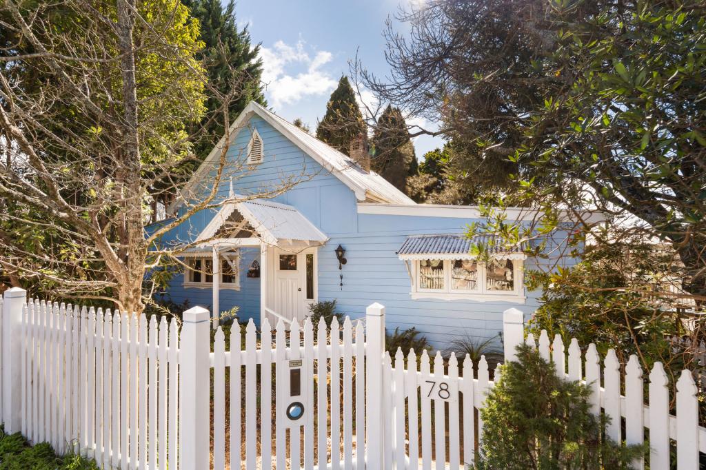 78 Govetts Leap Rd, Blackheath, NSW 2785