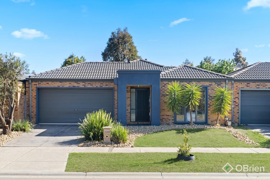 17 BEECHTREE WAY, CRANBOURNE NORTH, VIC 3977