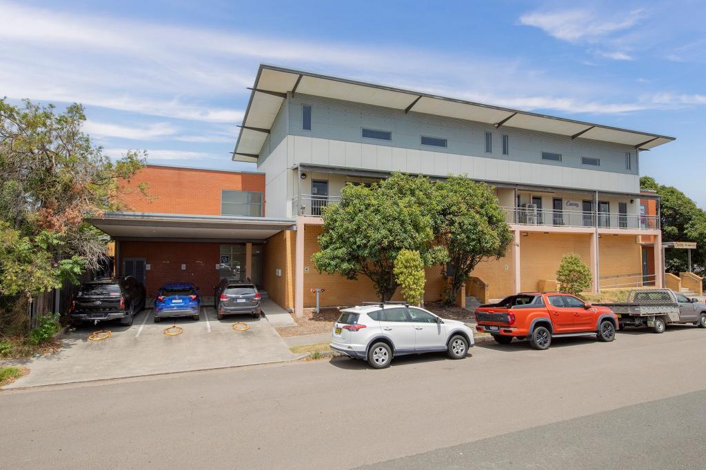 2/11 Swan St, Hamilton, NSW 2303