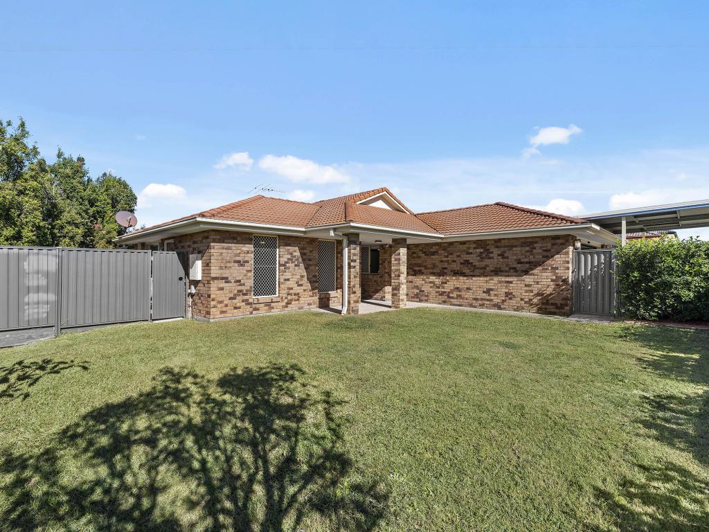 82 Silky Oak Cres, Carindale, QLD 4152