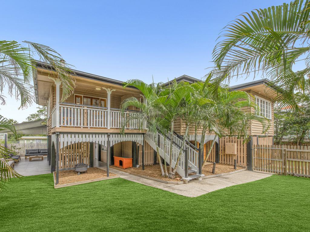 10 Cook St, Oxley, QLD 4075