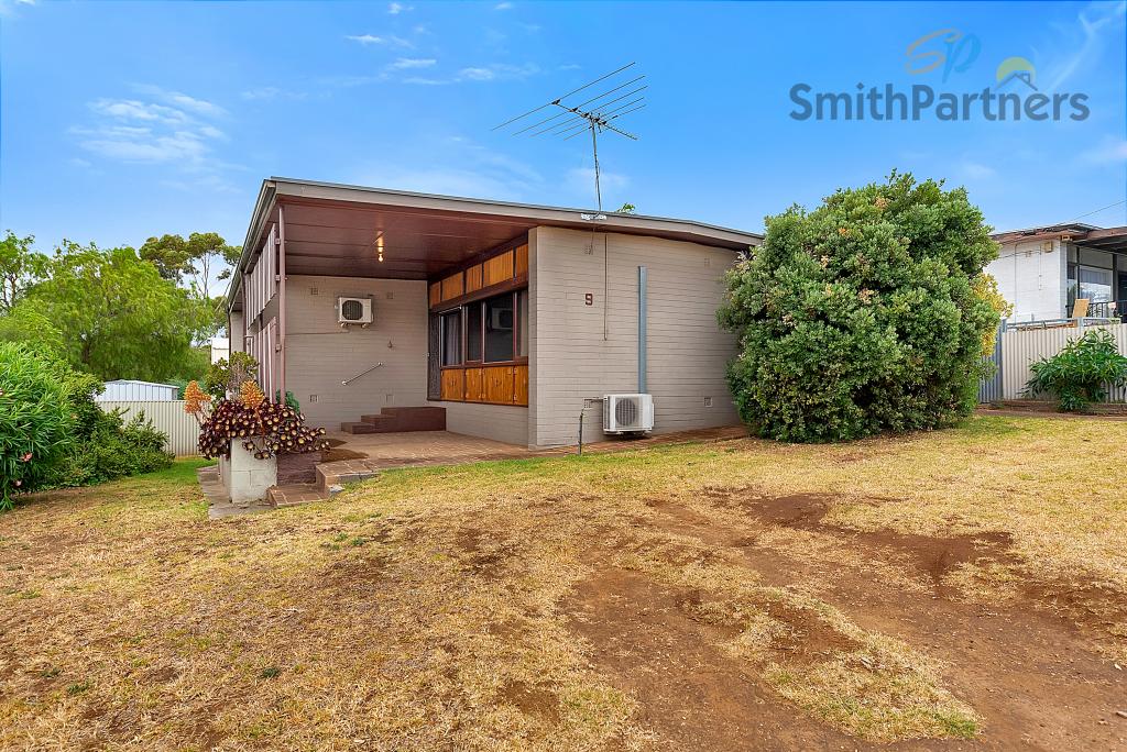 9 Sea View Rd, Para Hills, SA 5096