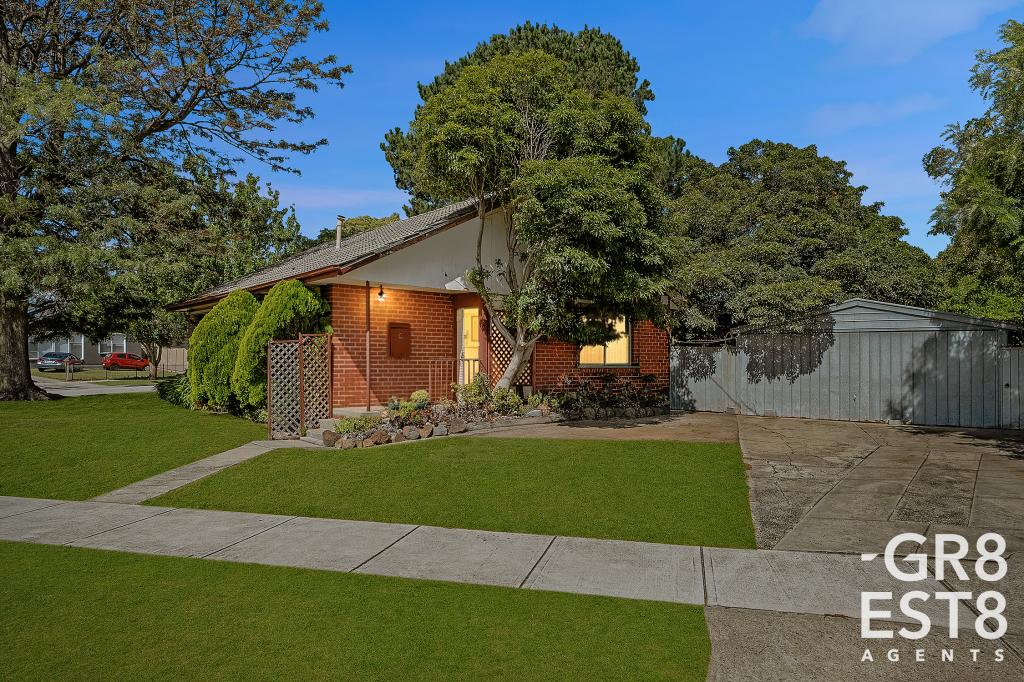 34 LIQUIDAMBER ST, DOVETON, VIC 3177