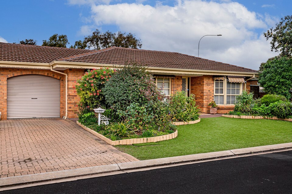 2/9 HANSEN CT, WEST LAKES SHORE, SA 5020