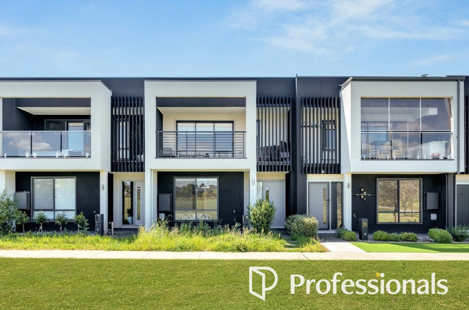 16 Mahara Walk, Cranbourne West, VIC 3977