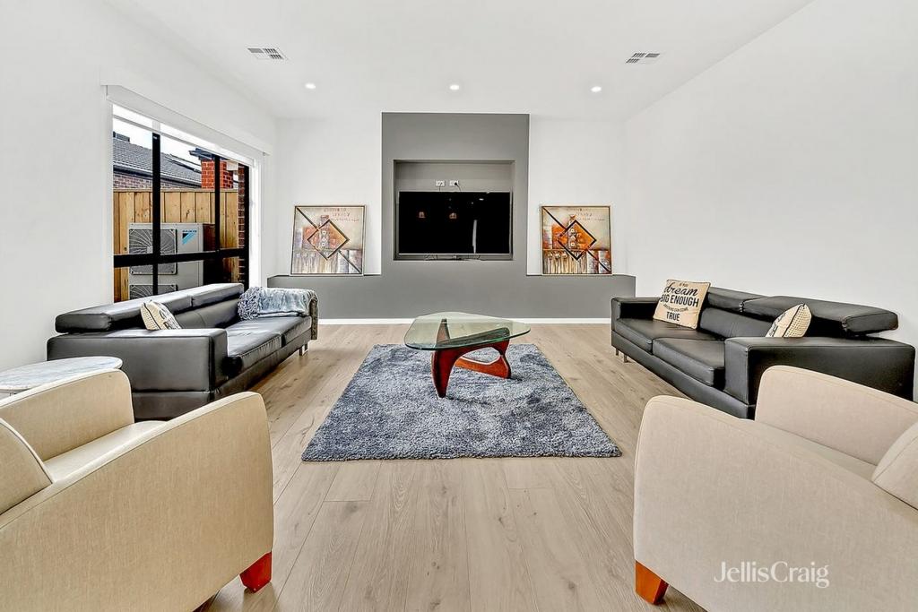 15 Rotie St, Wollert, VIC 3750