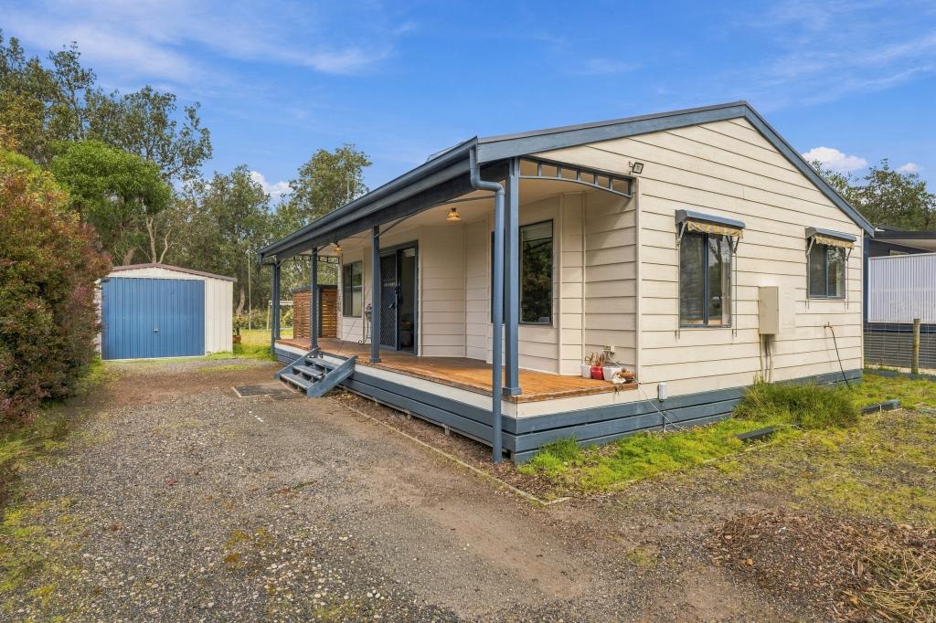 5 Macassar Cres, The Honeysuckles, VIC 3851