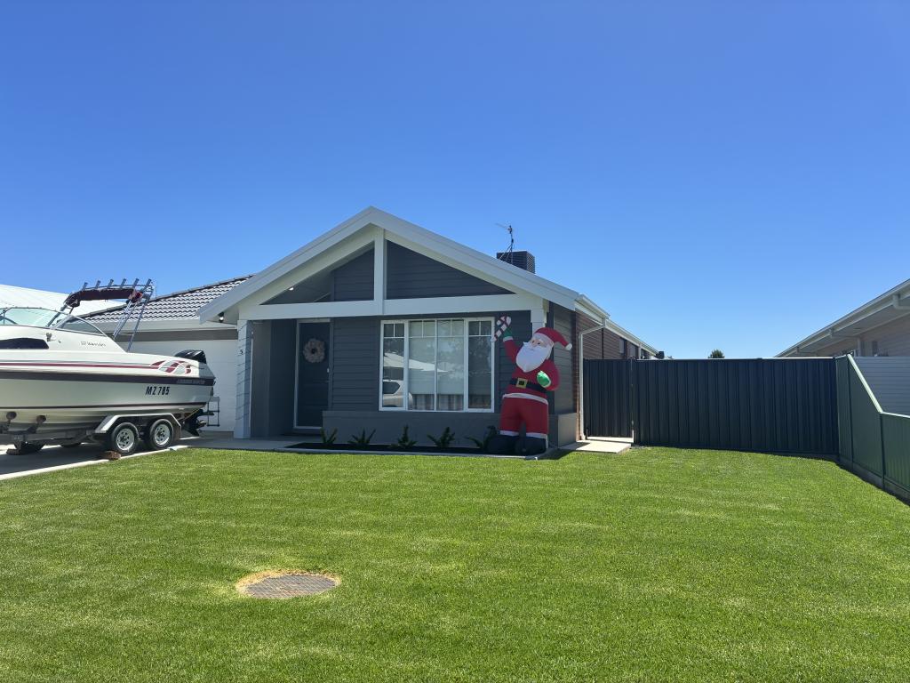 5 Emmylou Place Dr, Moama, NSW 2731