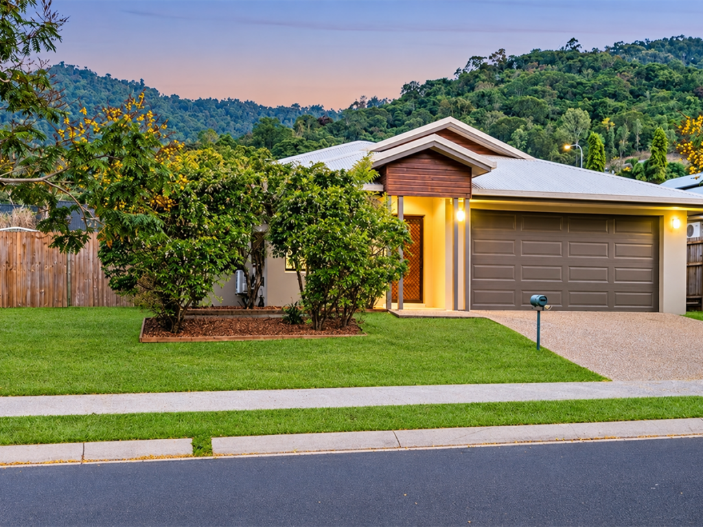 60 XAVIER HERBERT DR, REDLYNCH, QLD 4870