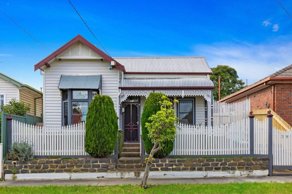 38 CARLISLE ST, PRESTON, VIC 3072
