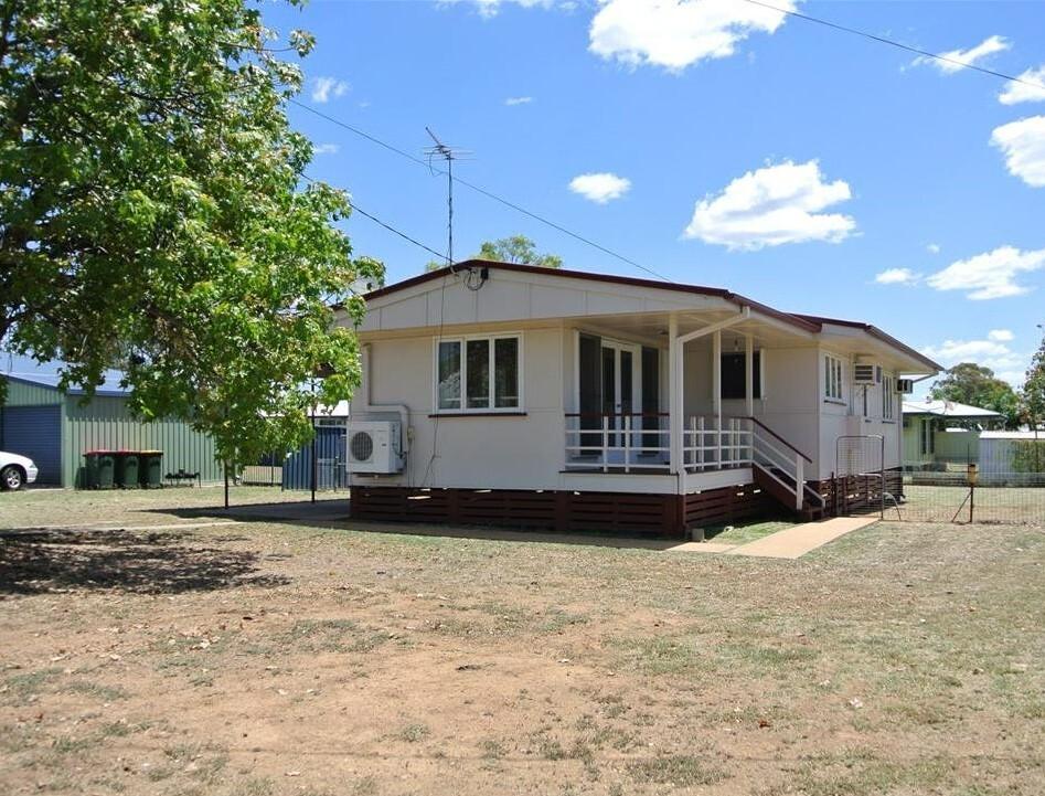 24 Sandalwood St, Blackwater, QLD 4717