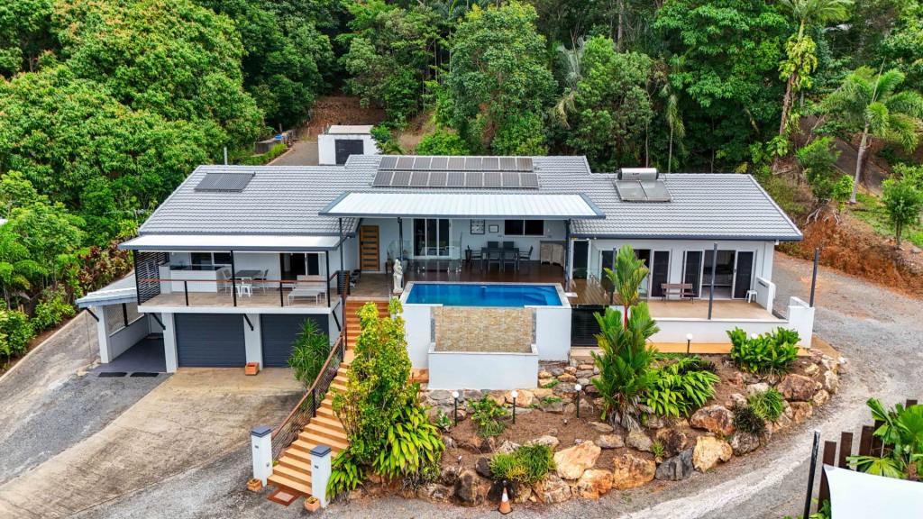 25 Gavin St, Smithfield, QLD 4878