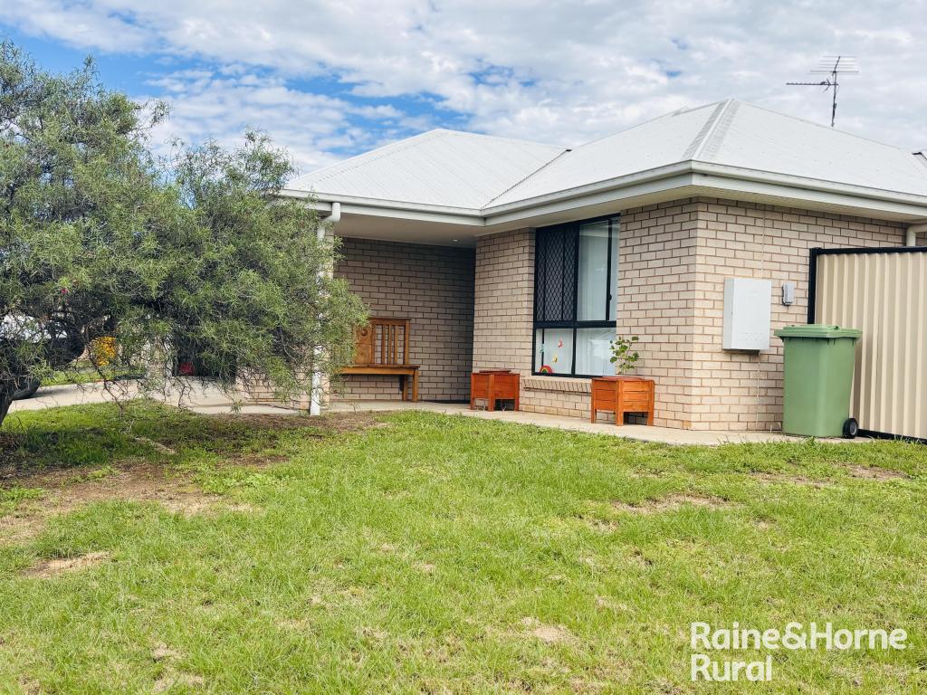 15 Edna St, Roma, QLD 4455