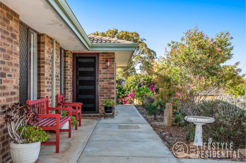 9 Dhu St, Guilderton, WA 6041