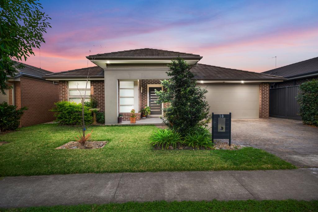 18 Risus Ave, Glenmore Park, NSW 2745