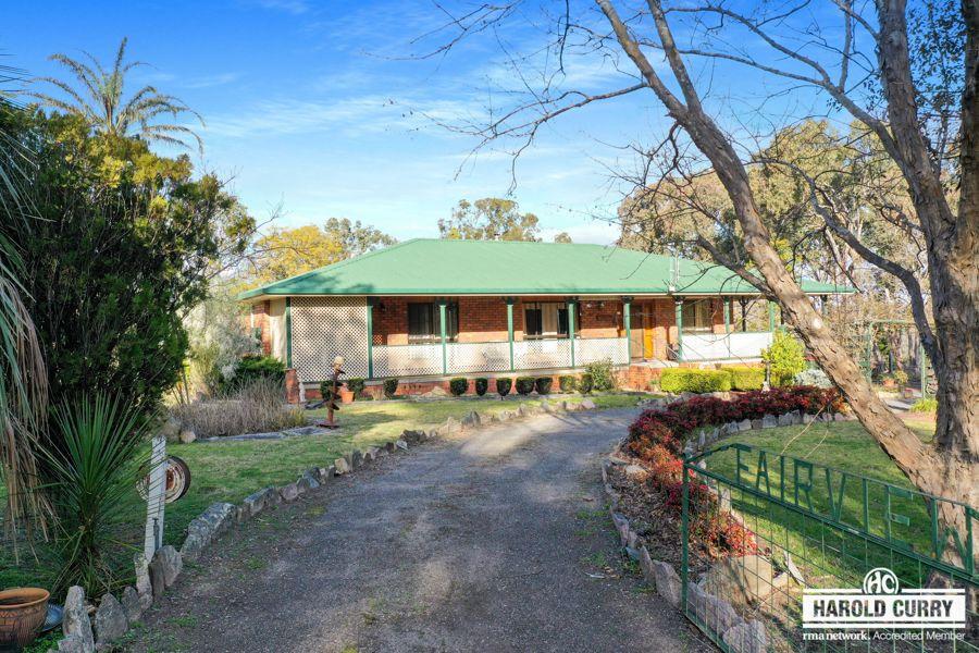 28 NEAGLES LANE, TENTERFIELD, NSW 2372