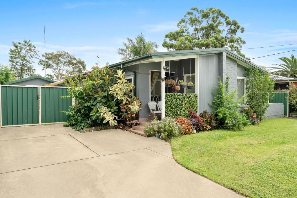 4 Papeete Ave, Lethbridge Park, NSW 2770