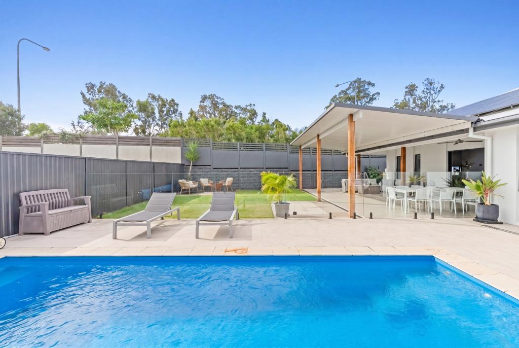 21 Looby Cres, Pimpama, QLD 4209