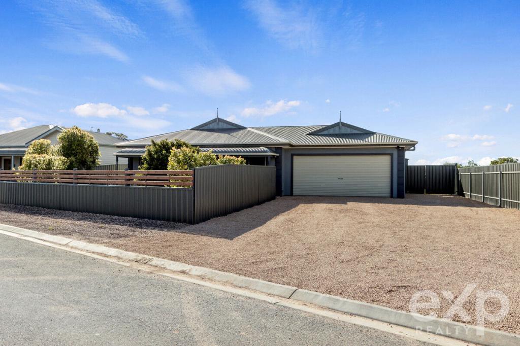 8 Hall Way, Moonta Bay, SA 5558
