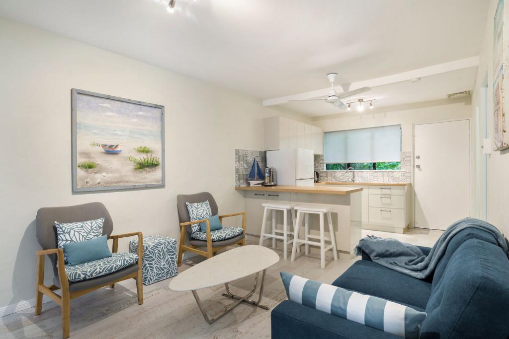 3/9-11 Amphora St, Palm Cove, QLD 4879