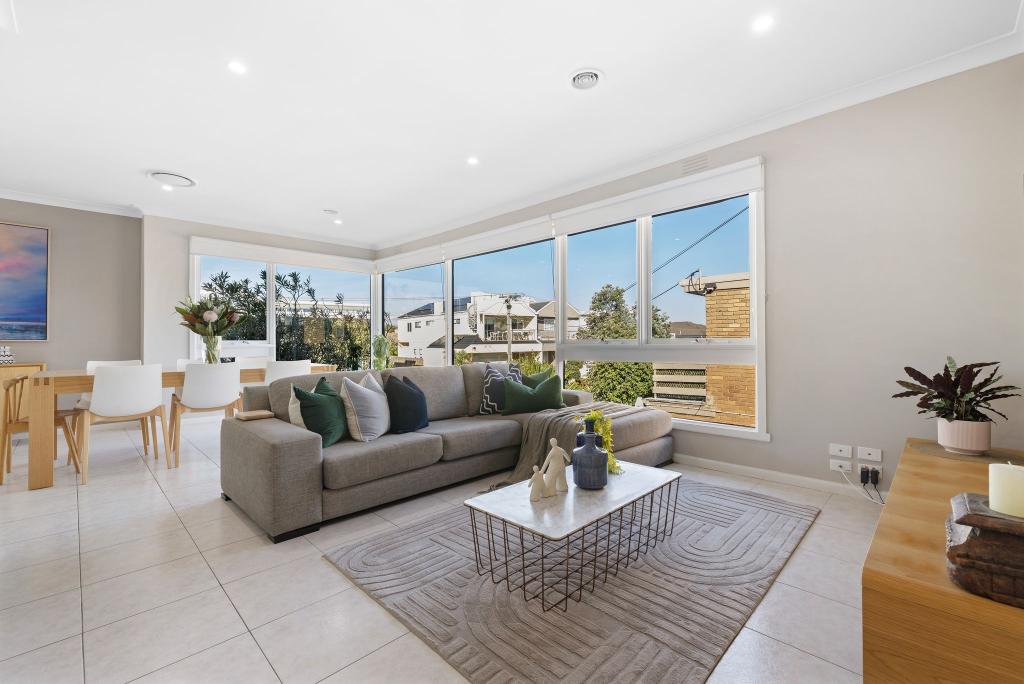 2/1 BIRDWOOD ST, PARKDALE, VIC 3195