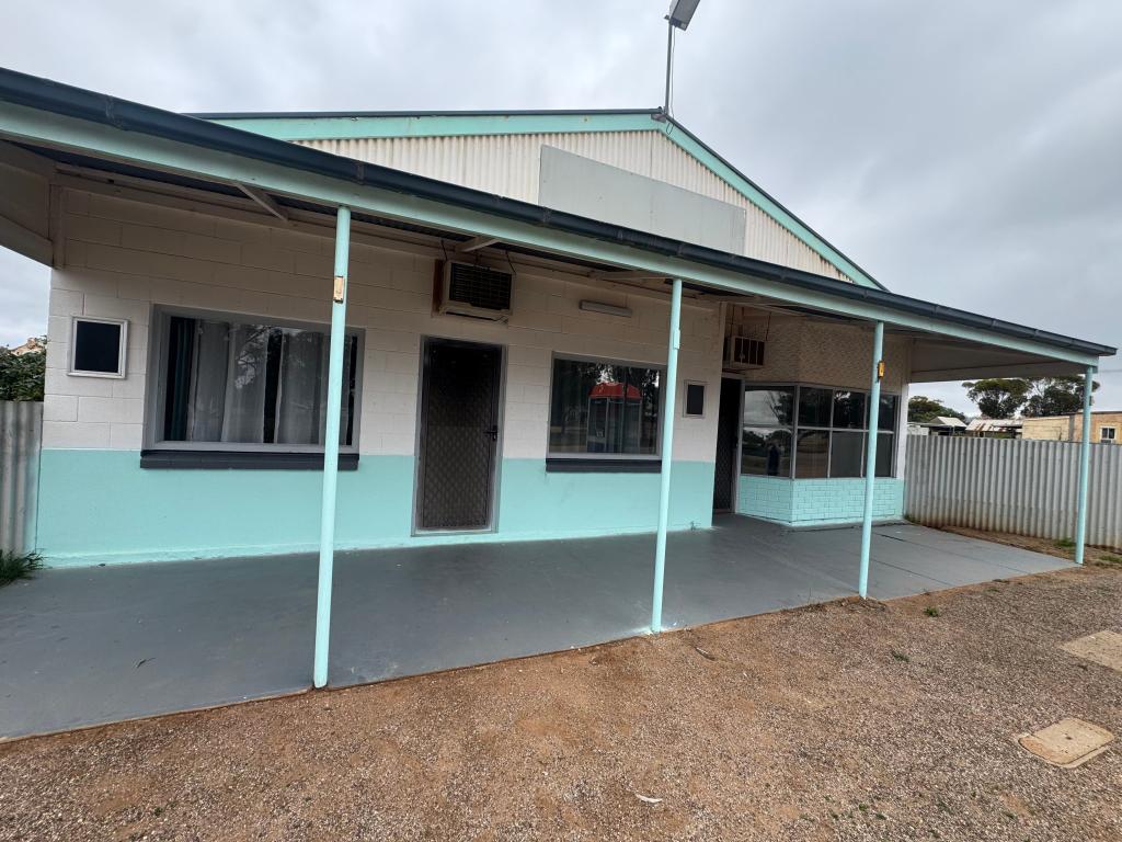 16-18 Arden Vale Rd, Quorn, SA 5433