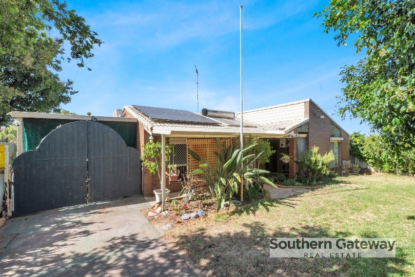 31 Mandfield Way, Parmelia, WA 6167