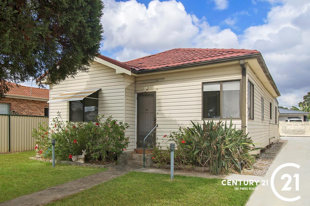 33 Loftus St, Fairfield East, NSW 2165