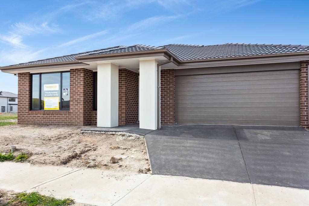 4 Petaluma Cres, Officer, VIC 3809