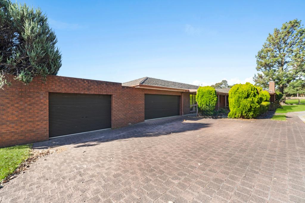 104 Shrives Rd, Hampton Park, VIC 3976