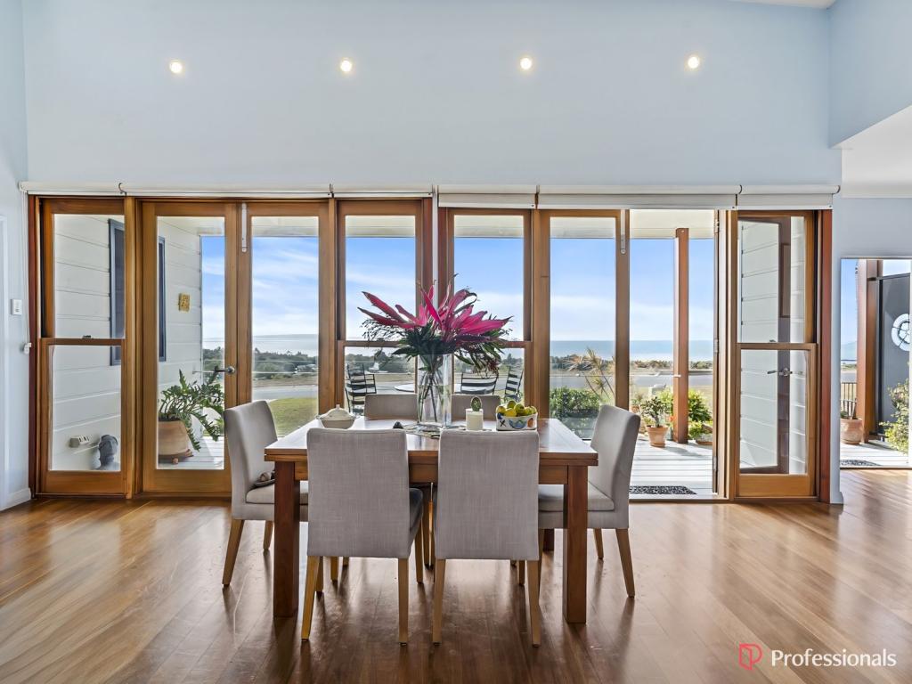 18 Hawke St, Emu Park, QLD 4710