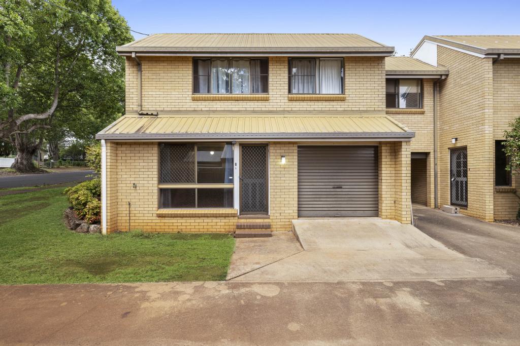 1/12 Moloney St, North Toowoomba, QLD 4350