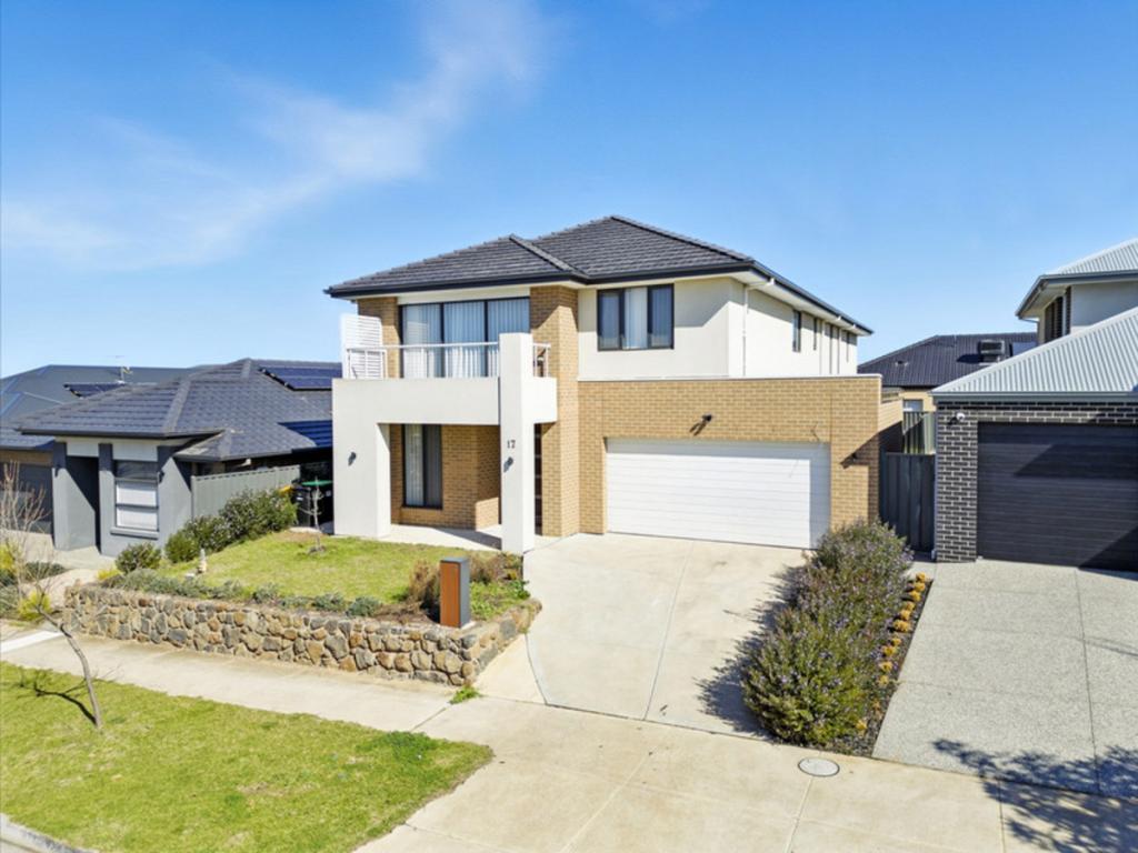 17 ANNAPURNA CRES, TRUGANINA, VIC 3029