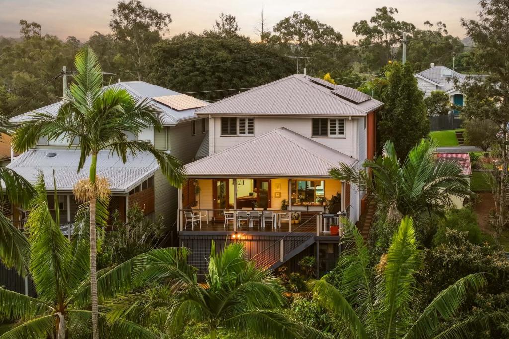 36 Chapman St, Chapel Hill, QLD 4069