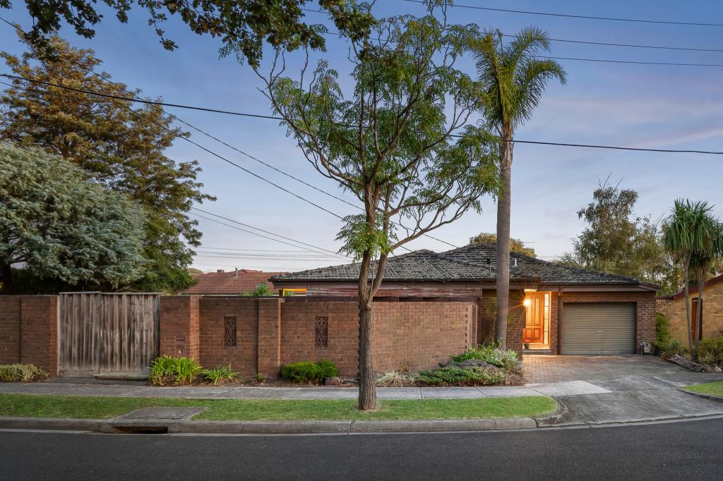 12 Weber Cres, Burwood East, VIC 3151