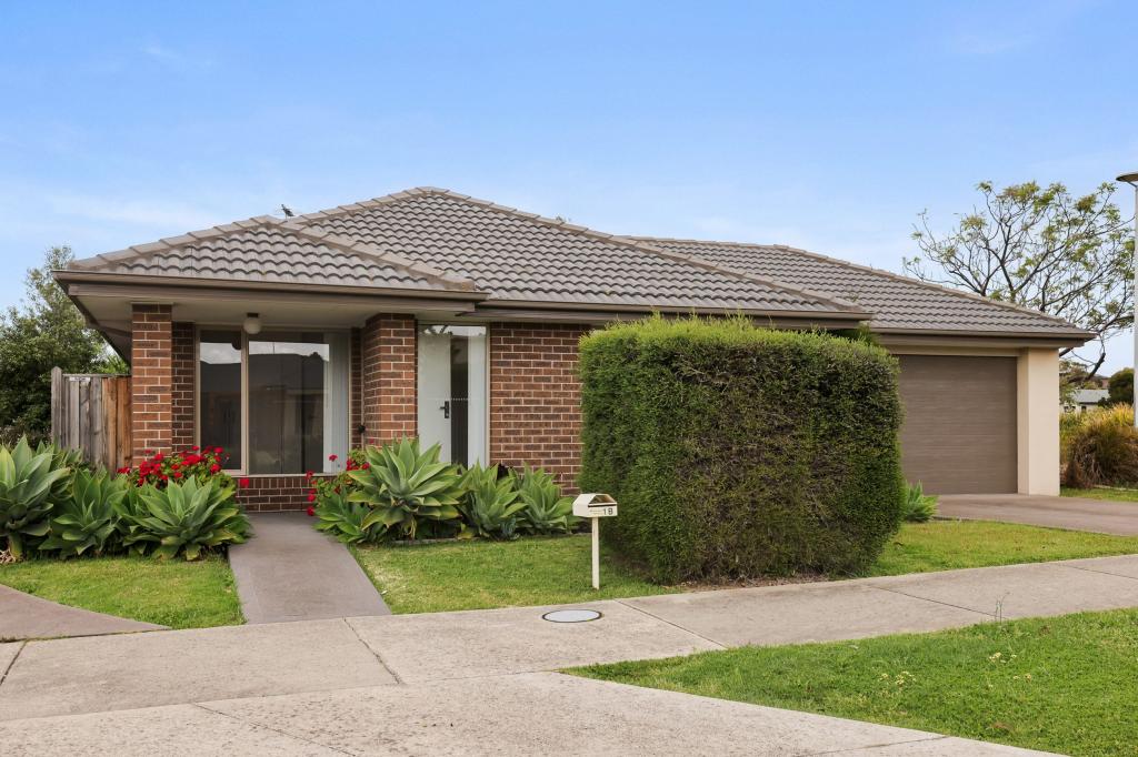 1b Wagtail Way, Cowes, VIC 3922