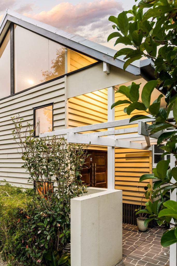 15 Jardine St, Kedron, QLD 4031