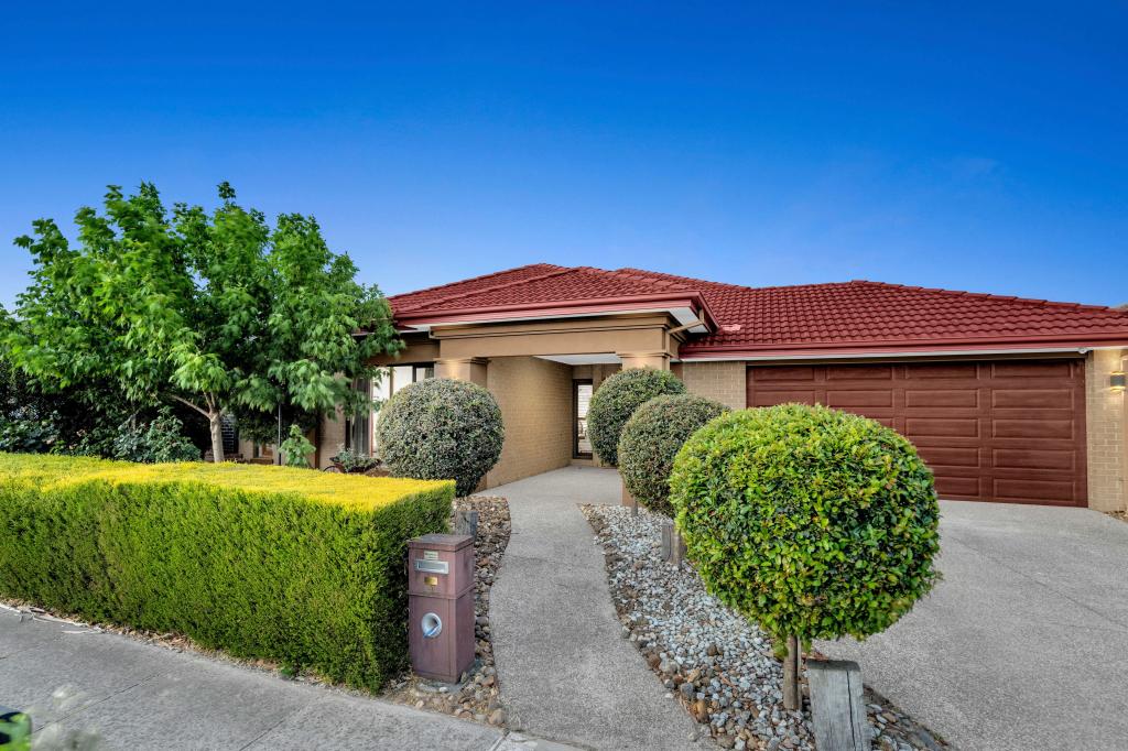 14 Brookwater Pde, Lyndhurst, VIC 3975