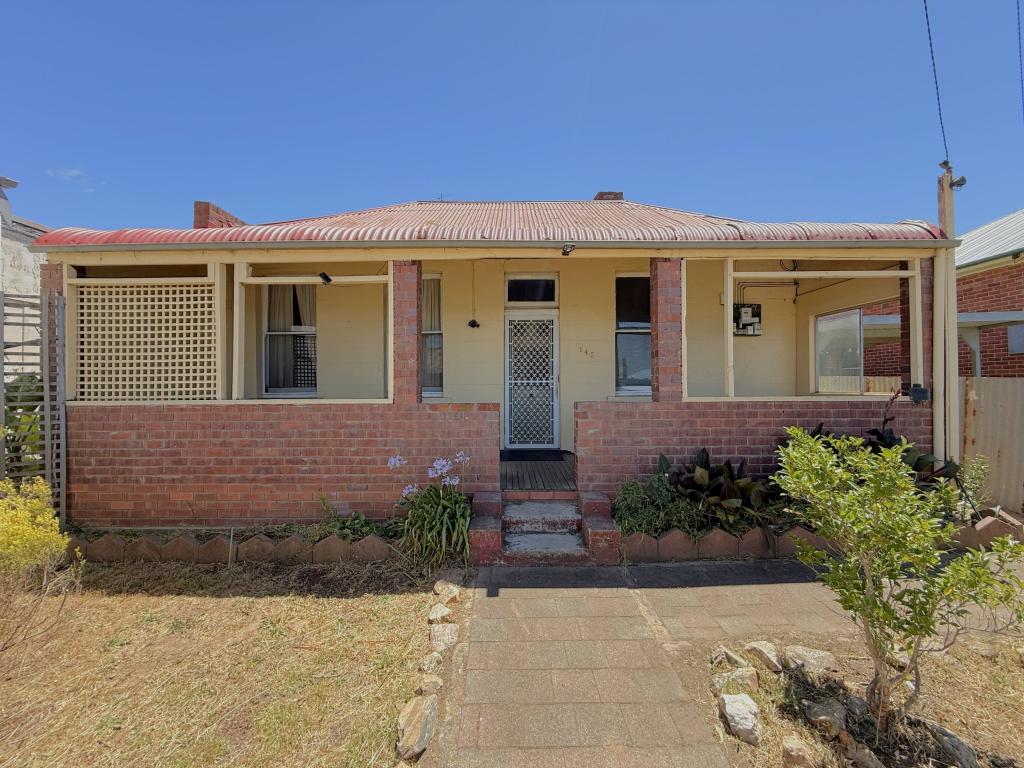 145 Nasmyth St, Young, NSW 2594