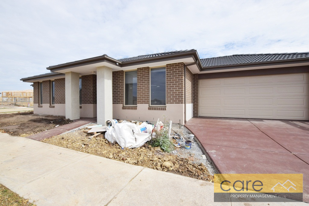 5 STATURE AVE, CLYDE NORTH, VIC 3978