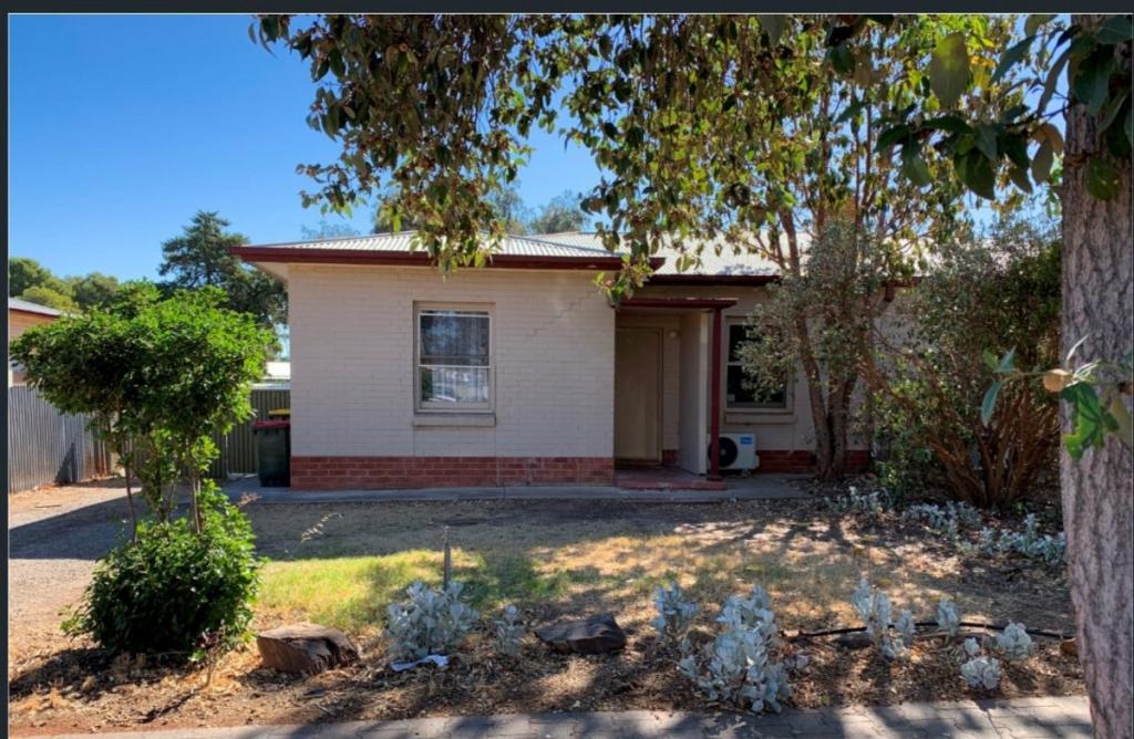 11 Johnston Rd, Elizabeth Downs, SA 5113