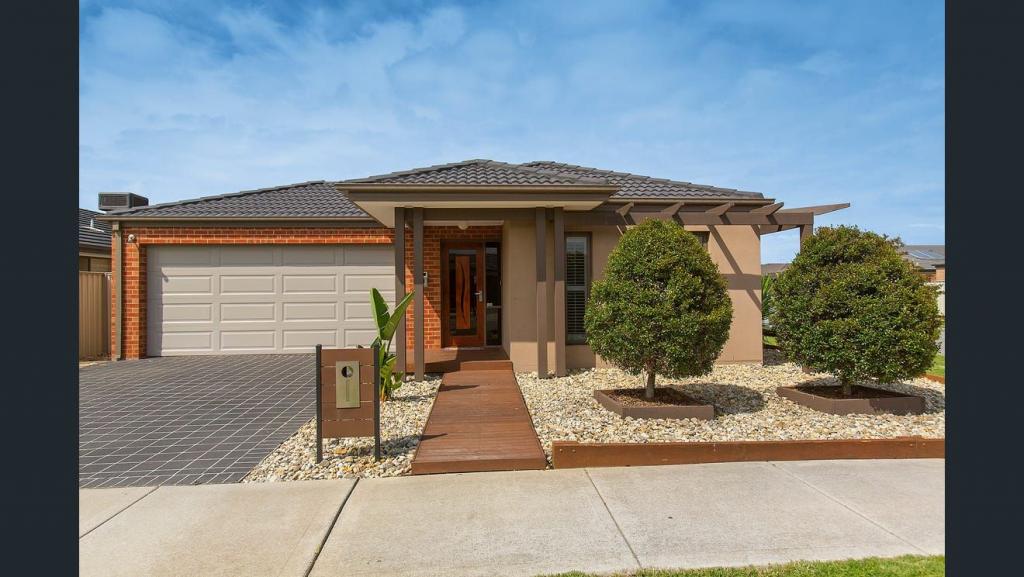 13 Victory Dr, Pakenham, VIC 3810